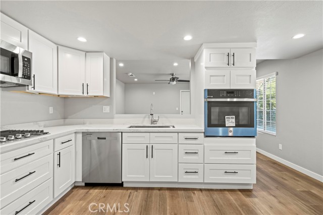 Detail Gallery Image 4 of 28 For 3036 Darlington Drive, Thousand Oaks,  CA 91362 - 3 Beds | 2 Baths
