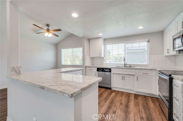 Detail Gallery Image 7 of 37 For 17420 Niagara Ave, Cerritos,  CA 90703 - 4 Beds | 2/1 Baths