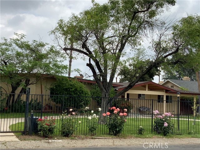 Detail Gallery Image 2 of 51 For 8518 Comanche Ave, Winnetka,  CA 91306 - 3 Beds | 2 Baths