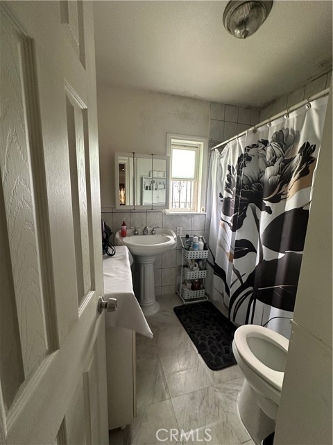 Detail Gallery Image 9 of 9 For 1462 E 57th St, Los Angeles,  CA 90011 - – Beds | – Baths