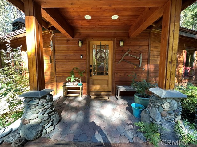 Detail Gallery Image 8 of 54 For 2101 Davis Place Rd, Mount Shasta,  CA 96067 - 4 Beds | 2/1 Baths