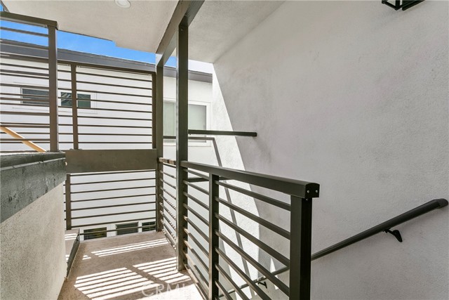 Detail Gallery Image 15 of 24 For 913 E Balboa Blvd #B,  Newport Beach,  CA 92661 - 3 Beds | 3 Baths