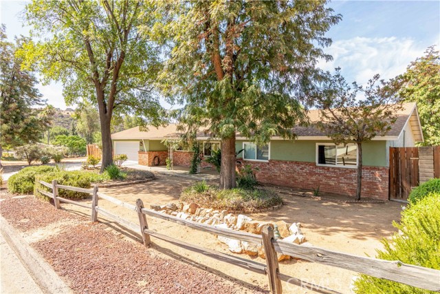 Detail Gallery Image 3 of 42 For 16338 Arena Dr, Ramona,  CA 92065 - 3 Beds | 2 Baths