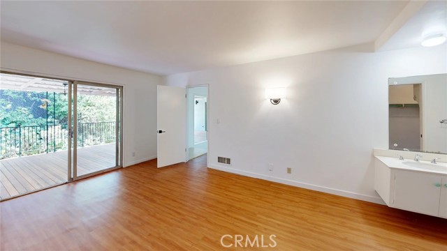 Image 12 of 28 For 5338 Waldo Place