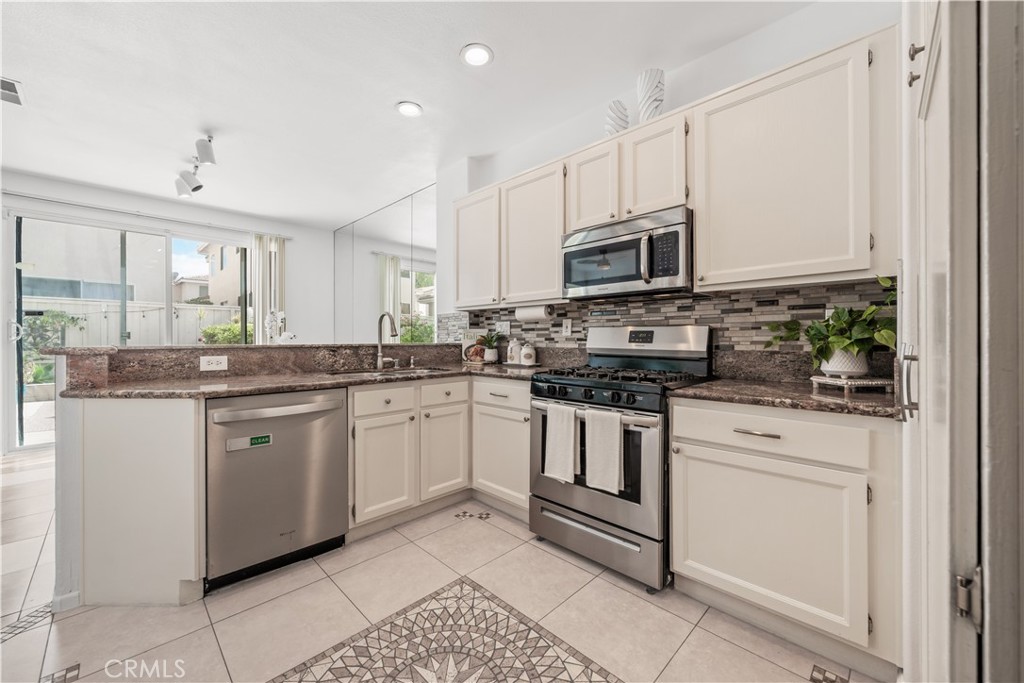 11681 Compass Point - photo 8