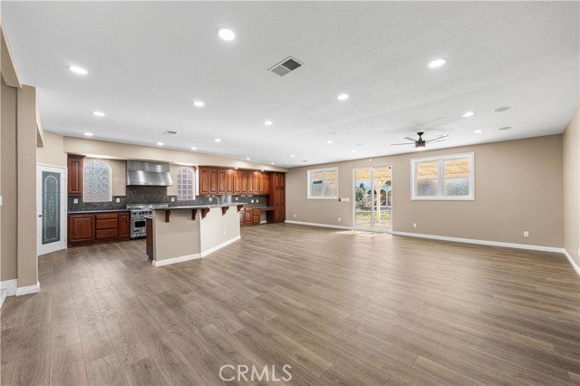 43309 45th W Street, Lancaster CA: https://media.crmls.org/medias/efb24e3a-ccb3-45a1-8a53-60acdd0e5063.jpg