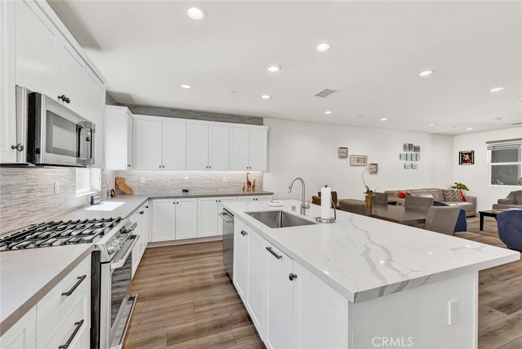 Efb37e8a 4f3a 420e A4b2 36e10e134915