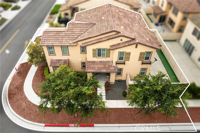 7733 Lupin Street, Chino CA: https://media.crmls.org/medias/efb37fd7-34d5-4e0a-abe8-88d67c849142.jpg