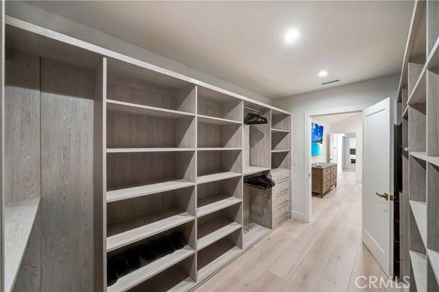 Detail Gallery Image 43 of 72 For 5355 Aldea Ave, Encino,  CA 91316 - 5 Beds | 5/1 Baths