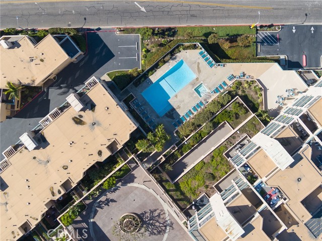 130 The Village, Redondo Beach, California 90277, 2 Bedrooms Bedrooms, ,1 BathroomBathrooms,Residential,For Sale,The Village,PV24242040