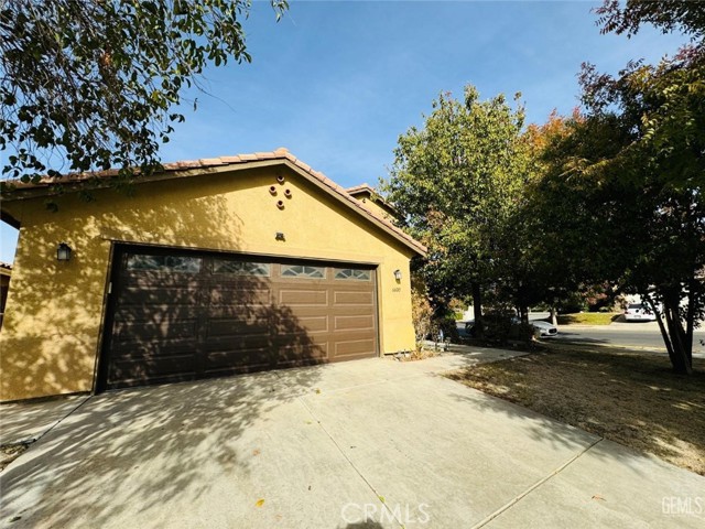 Detail Gallery Image 2 of 30 For 6600 Hanford Dr, Bakersfield,  CA 93313 - 4 Beds | 3 Baths