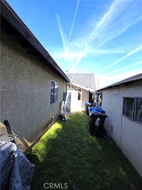 Detail Gallery Image 9 of 10 For 2482 Pomeroy Ave, Los Angeles,  CA 90033 - 4 Beds | 1 Baths