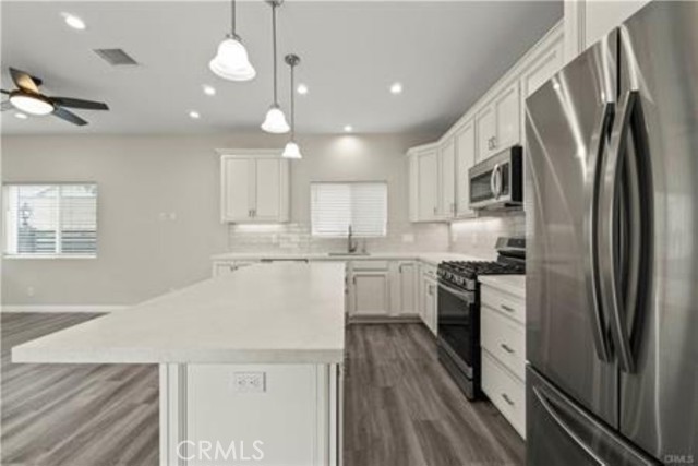 17165 Rinaldi Street, Granada Hills CA: https://media.crmls.org/medias/efb591ed-4671-4e7b-af9f-d84b71119011.jpg