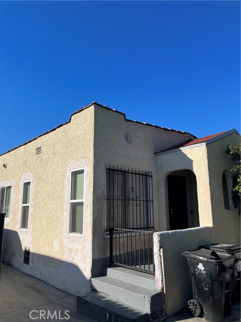 7101 Estrella Ave, Los Angeles, CA 90044