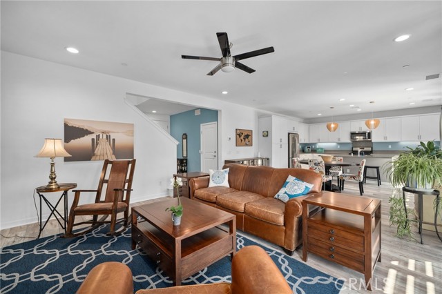 Image 6 of 60 For 4844 Ophelia Lane