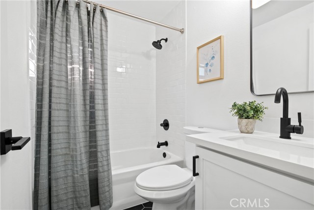 126 W 94th Street, Los Angeles CA: https://media.crmls.org/medias/efb64574-aa94-4f57-b709-885826ca6654.jpg
