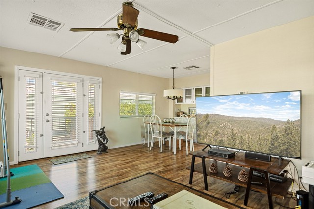 12680 4th St, SPC #29, Yucaipa CA: https://media.crmls.org/medias/efb6a08a-a193-4b73-b603-83d3ebd2683d.jpg