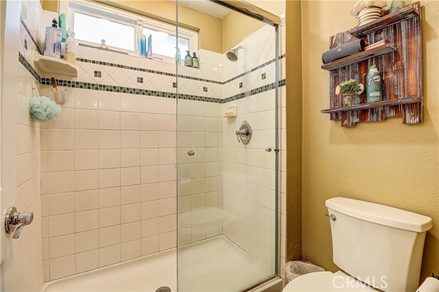 18687 Chickory Drive, Riverside CA: https://media.crmls.org/medias/efb75908-e2d2-4af7-8ab5-6928701db2c5.jpg