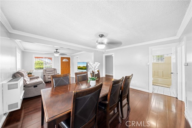 157 E 70th Street, Los Angeles CA: https://media.crmls.org/medias/efb826ee-335d-4f25-a31a-d8cec83c8128.jpg