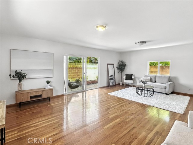 2750 Fanwood Avenue, Long Beach CA: https://media.crmls.org/medias/efb9e17f-d677-44fe-b5d9-c9599bae8eb5.jpg
