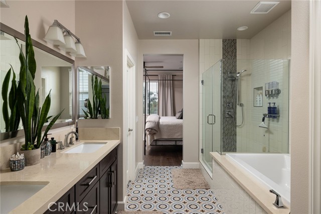 Detail Gallery Image 21 of 32 For 135 Walnut St, Costa Mesa,  CA 92627 - 4 Beds | 3 Baths