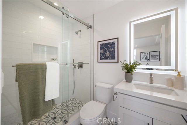 Detail Gallery Image 32 of 43 For 2018 Grant Ave a,  Redondo Beach,  CA 90278 - 4 Beds | 5 Baths