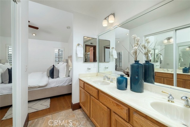 Detail Gallery Image 11 of 20 For 910 Lake St, Huntington Beach,  CA 92648 - 3 Beds | 2 Baths