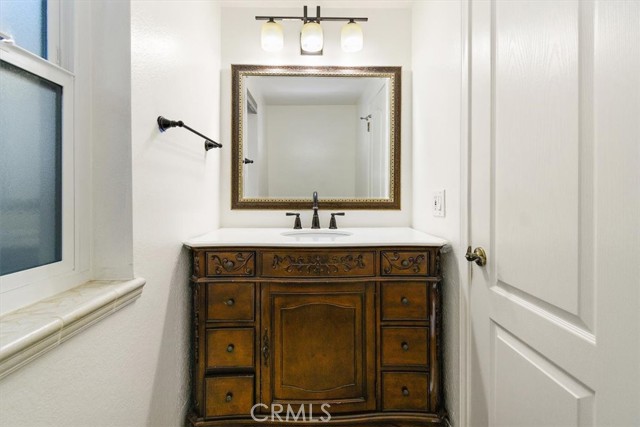 Detail Gallery Image 22 of 26 For 1908 Speyer, Redondo Beach,  CA 90278 - 3 Beds | 2/1 Baths