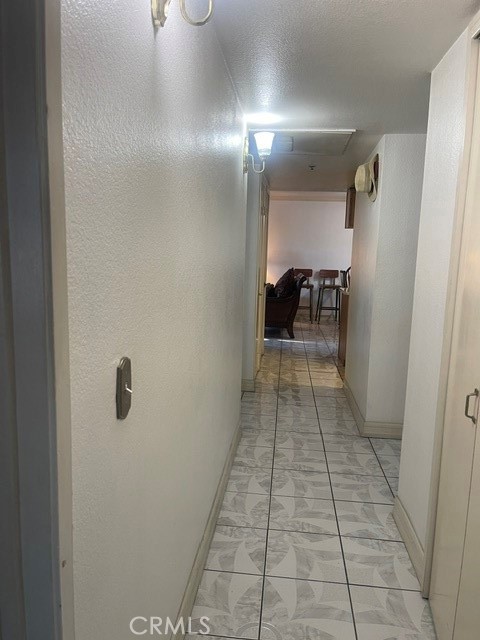 https://media.crmls.org/medias/efbbaf15-b3f2-472d-b97c-e6873d10afce.jpg?preset=X-Large