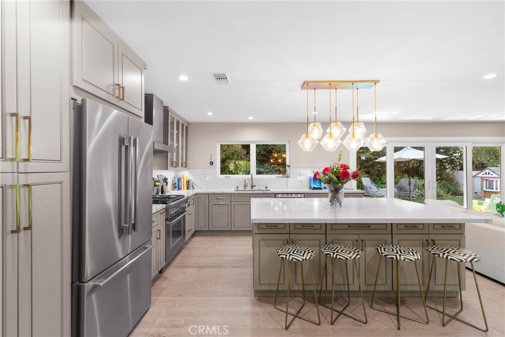 MLS #OC25159047 image #9