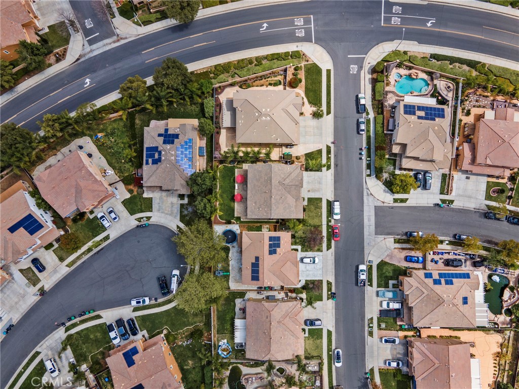 https://media.crmls.org/medias/efbcbe7d-e2f2-4af3-b9a7-b323b023a35a.jpg?preset=X-Large