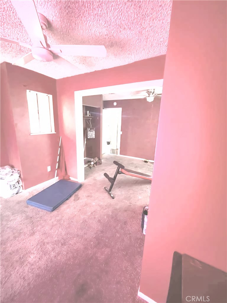 https://media.crmls.org/medias/efbddcd2-8185-4b65-9237-45bfd5e69f62.jpg?preset=X-Large