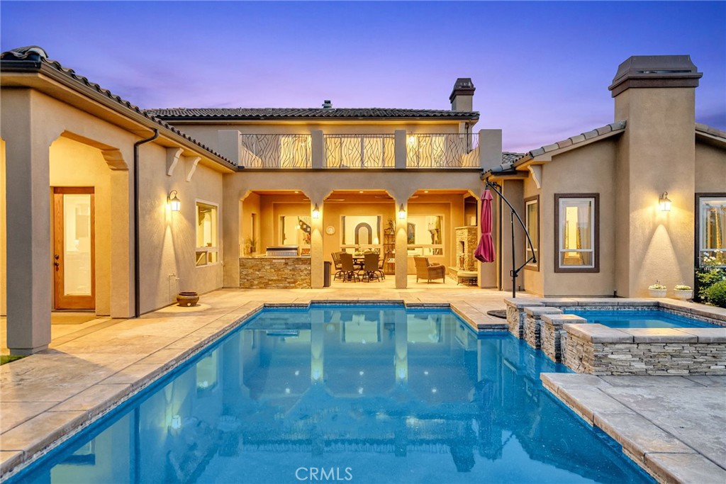https://media.crmls.org/medias/efbde2c7-db1e-47e3-bdc8-559d27e577f5.jpg?preset=X-Large