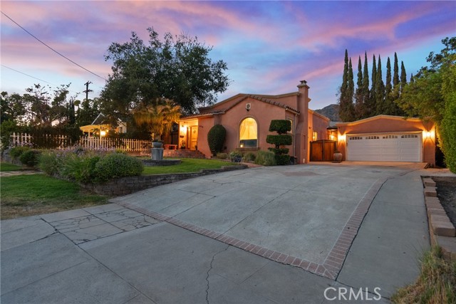 610 S Bel Aire Drive, Burbank CA: https://media.crmls.org/medias/efbe0808-9f6f-4c7d-b281-49c7e02441a4.jpg