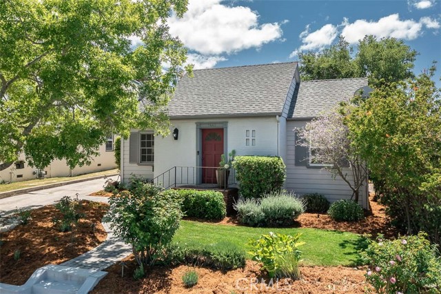Detail Gallery Image 1 of 29 For 1443 Iris St, San Luis Obispo,  CA 93401 - 2 Beds | 2 Baths