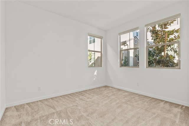 Downstairs bedroom.