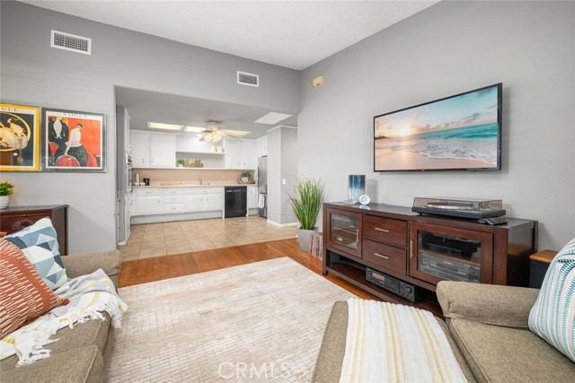 Detail Gallery Image 17 of 33 For 1260 Northwood Rd 164b,  Seal Beach,  CA 90740 - 2 Beds | 1 Baths