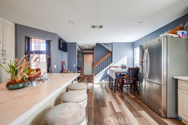 11484 Lime Orchard Lane, Fontana CA: https://media.crmls.org/medias/efc06707-d952-4eb0-b52f-d81e8e7db516.jpg