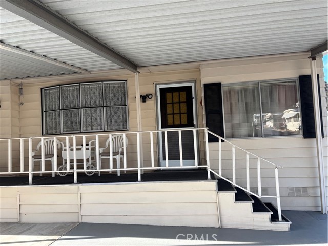 Detail Gallery Image 3 of 7 For 3500 Buchanan St #30,  Riverside,  CA 92503 - 2 Beds | 2 Baths