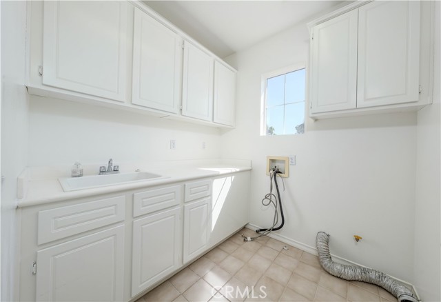 Detail Gallery Image 46 of 65 For 7371 Siena Dr, Huntington Beach,  CA 92648 - 4 Beds | 3/1 Baths