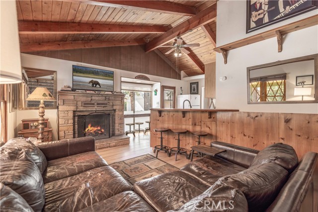 941 Anita Avenue, Big Bear City CA: https://media.crmls.org/medias/efc12d26-060e-4f86-9c6c-835d4fe9287f.jpg