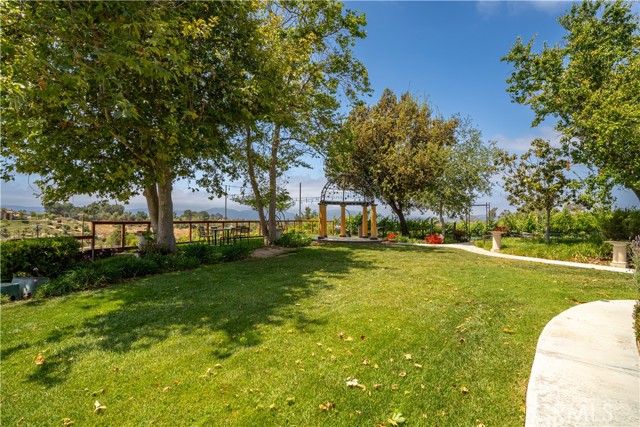 34150 Pauba Road, Temecula CA: https://media.crmls.org/medias/efc179cf-cd4f-482b-8579-decdb88db68b.jpg
