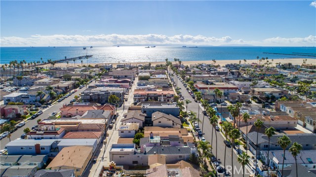 Detail Gallery Image 28 of 29 For 211 13th St, Seal Beach,  CA 90740 - 2 Beds | 1/1 Baths