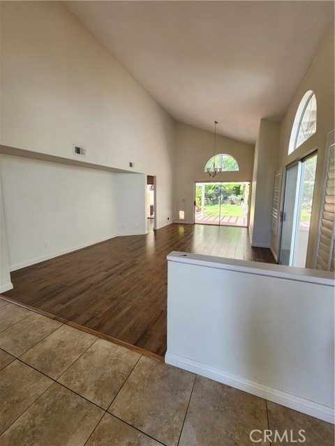 950 La Palma Circle, Corona CA: https://media.crmls.org/medias/efc1b8fa-08dc-494c-9698-525dca9278bd.jpg