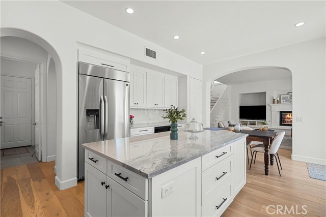 26814 Fairlain Drive, Valencia CA: https://media.crmls.org/medias/efc254aa-6527-4884-ba99-c1e3854b5769.jpg