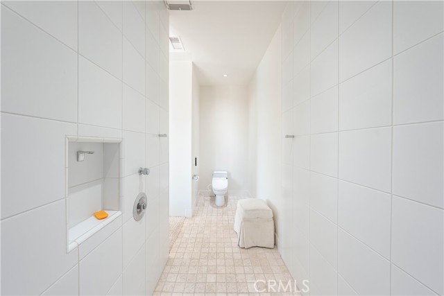 10272 Overhill Drive, North Tustin CA: https://media.crmls.org/medias/efc44418-391a-4558-ab35-9243f5f30f73.jpg