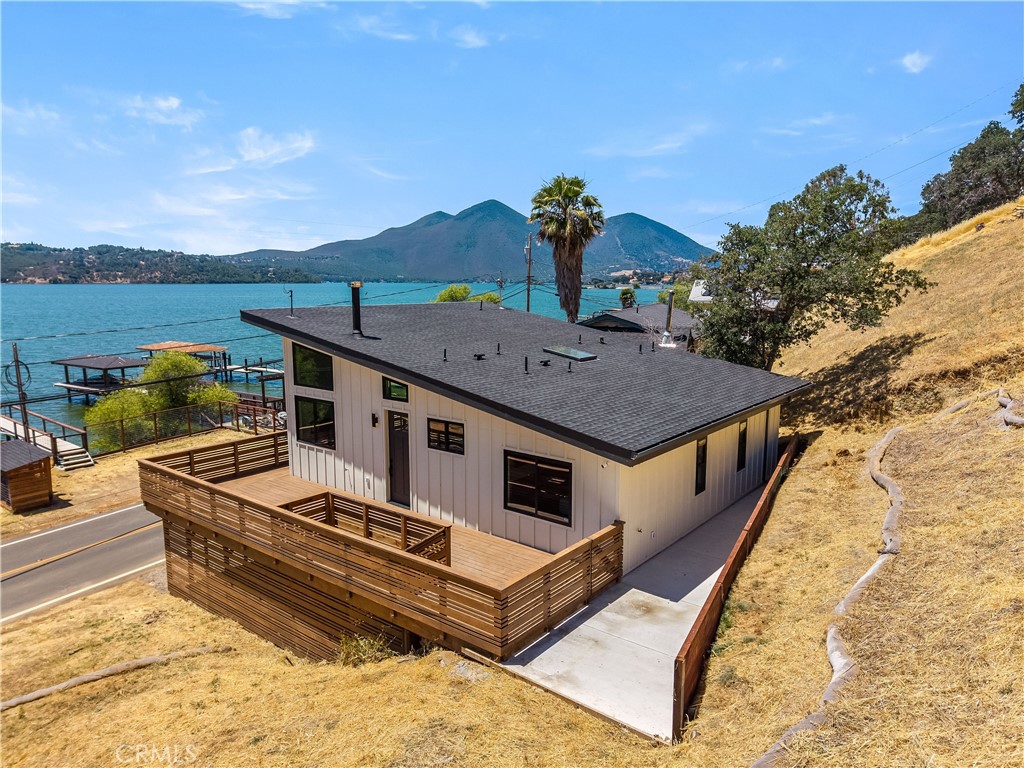 12630 Lakeshore Drive