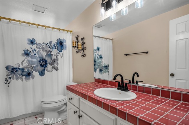 Image 22 of 37 For 224 Longfellow Street