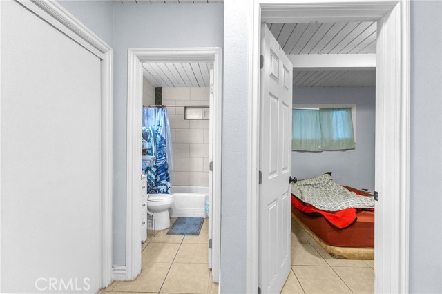 Detail Gallery Image 8 of 19 For 18585 14th, Bloomington,  CA 92316 - 2 Beds | 1 Baths