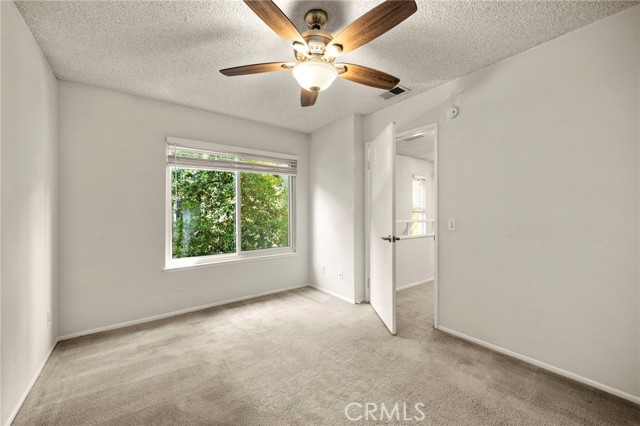 Detail Gallery Image 15 of 25 For 7150 Carlson Cir #21,  Canoga Park,  CA 91303 - 2 Beds | 1/1 Baths